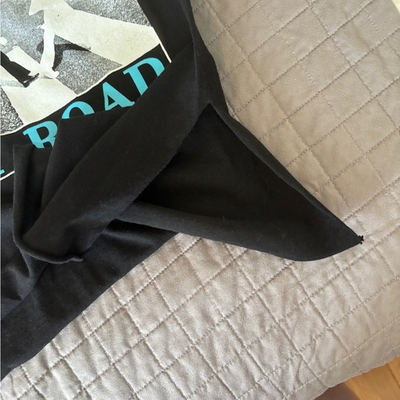 Sojara Beatles vintage Black abbey road tee with Sequin sleeves never w orig 175 - Picture 7 of 7